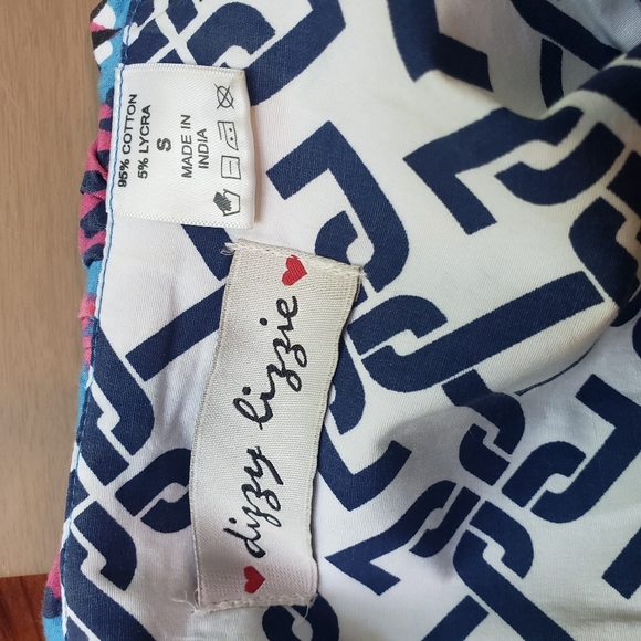 Pinwheel Patterned Ruffled Wrap Dress with Pockets- Size Small - Picture 4 of 4